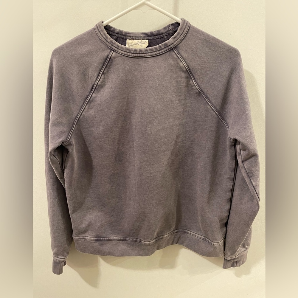 XS Universal Thread Sweatshirt